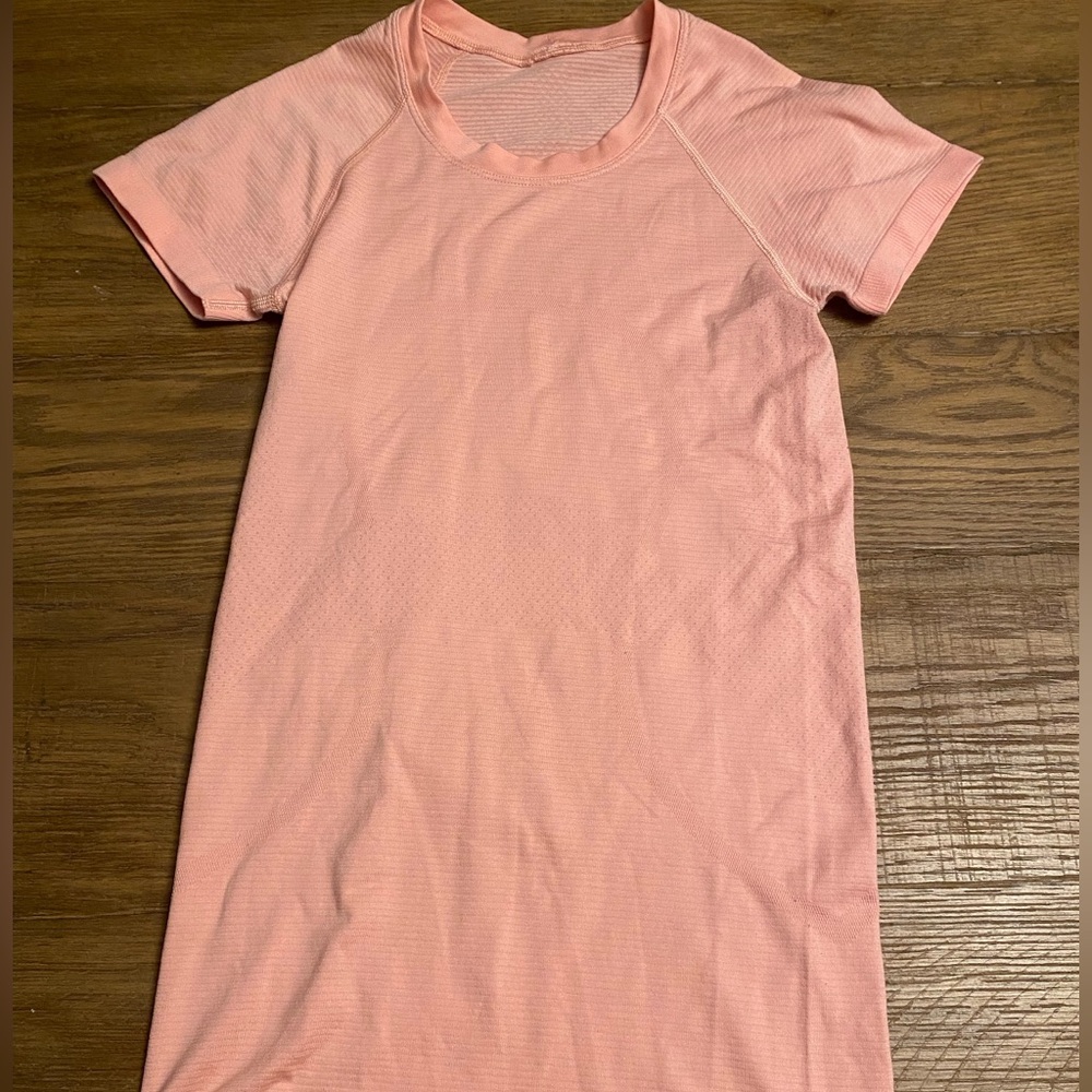 Lululemon swiftly tech 2.0 shirt